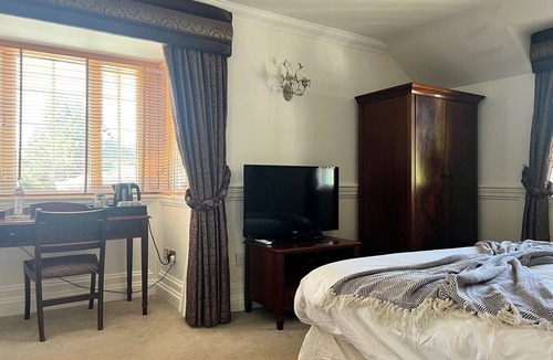 Highcliffe-on-Sea Hotel | Lord Bute Hotel & Restaurant