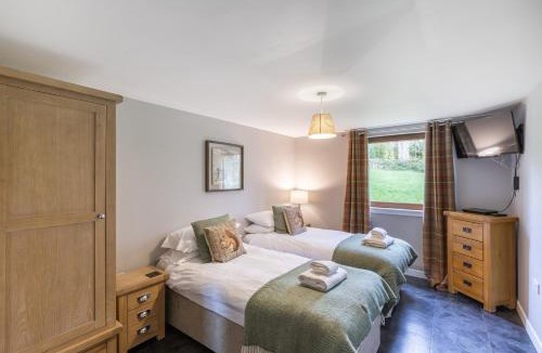 Newton Stewart Ski Chalet | Lord Galloway 31 with Hot Tub