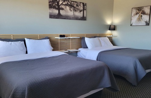 Kingston Hotel | Lord Nelson Motel