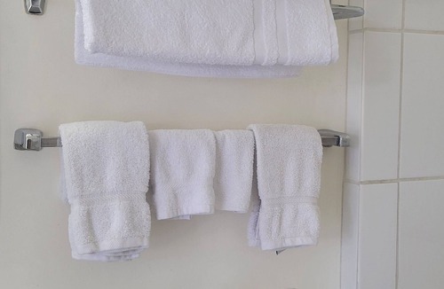 Kingston Hotel | Lord Nelson Motel