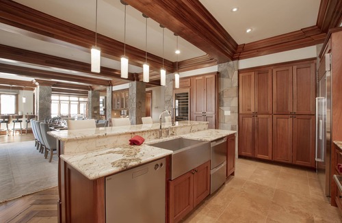 Mountain Village House | Lorian 4 Luxurious Ski-In Ski-Out Resort Condo - 4Bd, 4.5Ba - Sleeps 12