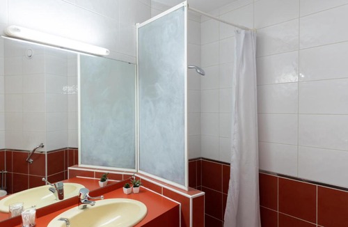 Sainte-Savine Apartment | LORIS! Studio avec PARKING et TERRASSE à TROYES