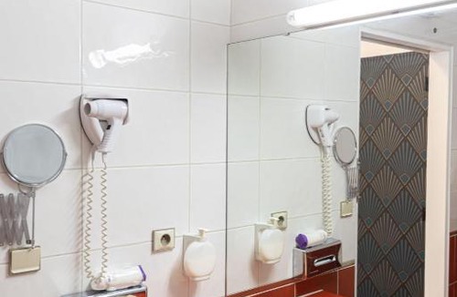 Sainte-Savine Apartment | LORIS! Studio avec PARKING et TERRASSE à TROYES