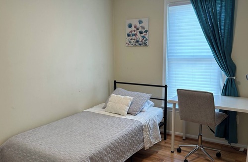 Lorton House | Lorton 4beds 2.5 bath VRE