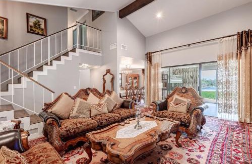 Hacienda Heights House | Los Angeles - Centrally located between Disneyland Universal Studios Beverly Hills and Downtown LA Most ideal city to stay with stunning views and heated jacuzzi