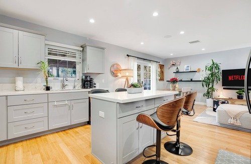 Westchester House | Los Angeles Getaway Haven