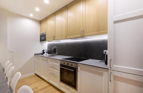 Pamplona City Centre Apartment | Los Balcones del Encierro - Estafeta 65