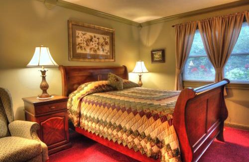 Town of Benton Bed & Breakfast | Los Gatos Bed & Breakfast