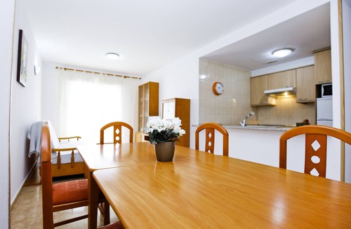 La Pineda Apartment | LOS JUNCOS 2