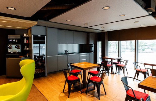 Mattenhof-Weissenbuhl Apartment | Los Lorentes Residences