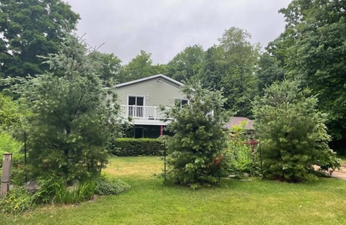 Lafontaine House | Los Pinos - Spacious 3 Bedroom Cottage