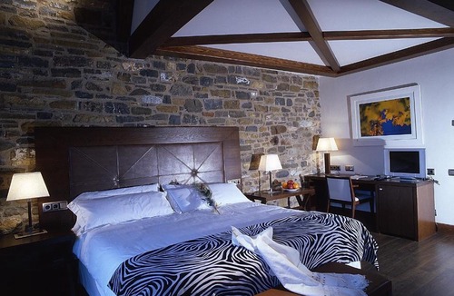Ainsa-Sobrarbe Hotel | Los Siete Reyes