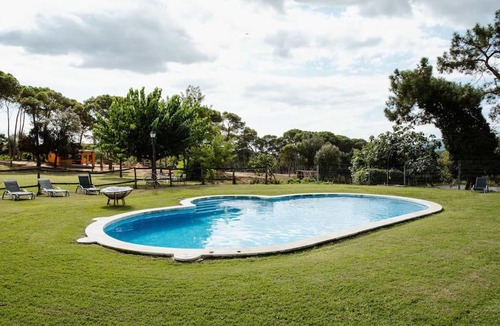 Tordera House | LOS TILOS Casa rural en el campo.