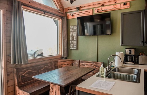 Anchor Point Cabin | Lost Anchor Cabins - Redoubt Cabin