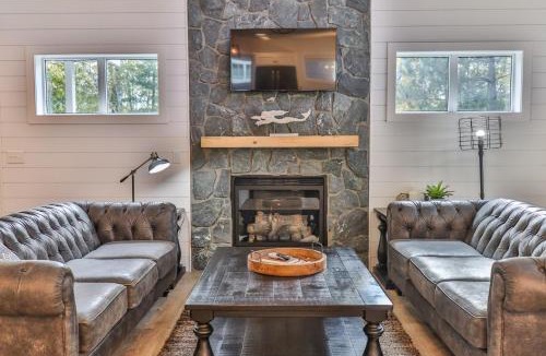 Lake Shore Hotel | Lost Lake Lodge