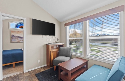 Lava Hot Springs Hotel | Lost Trail Resort