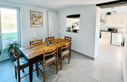 Pech-Luna House | L’Ostalet: a peaceful countryside retreat near Mirepoix w/large heated pool