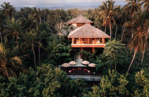 Pekutatan Hotel | LOSTLindenberg