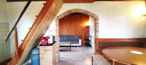 Aignerville House | Lotena