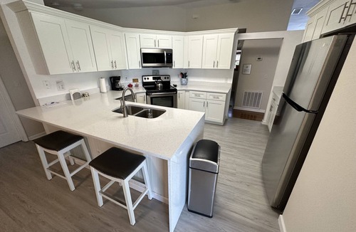 Crescent Lakes House | Lots of Privacy On A Lake 20 Minutes From Disney With A Private Pool and Spa!