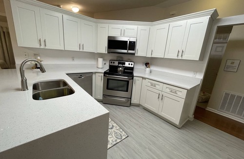 Crescent Lakes House | Lots of Privacy On A Lake 20 Minutes From Disney With A Private Pool and Spa!
