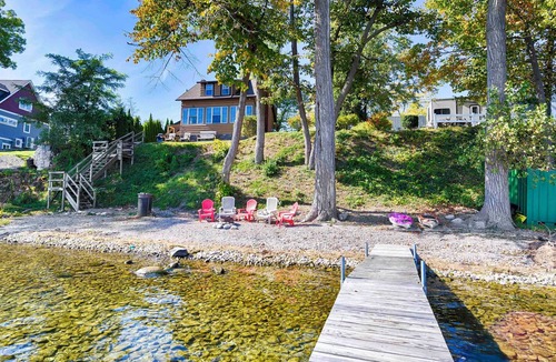 Seneca Falls Cottage | Lotta Leisure: Family Retreat