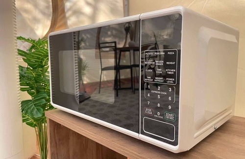 Lyndon Station RV Rental | Lotus Belle