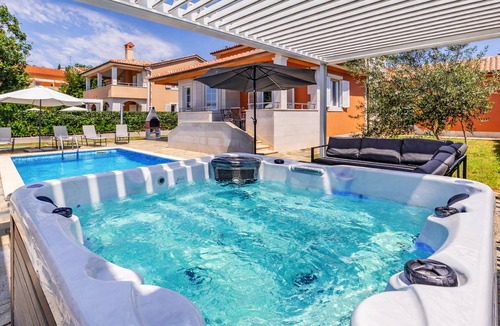 Valdebek Villa | Lotus Elite Villa with Pool & Jacuzzi 2