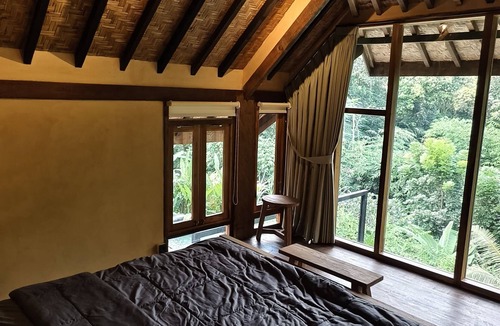 Bangunjiwo Hotel | Lotus Forest Houses