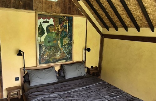 Bangunjiwo Hotel | Lotus Forest Houses