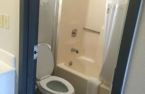 Nashville Hotel | Lotus Inn and Suites