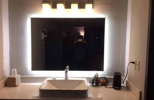 Nashville Hotel | Lotus Inn and Suites