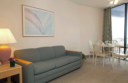 Wildwood Crest Hotel | Lotus Inn - Deluxe Poolside Efficiency Suite