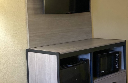 Southeast Houston Hotel | Lotus Inn