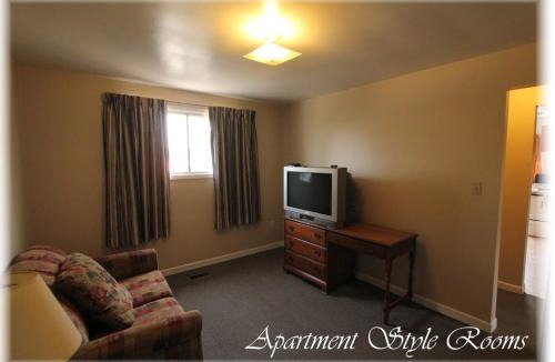 Cobourg Hotel | Lotus Motel