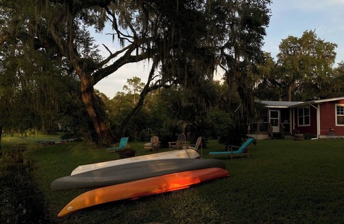 Floral City Cottage | 'Lotus Point' Lake House Getaway on Four Rustic Acres