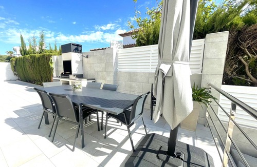 Miami Platja Ski Chalet | LOTUS villa adosada cerca de la playa