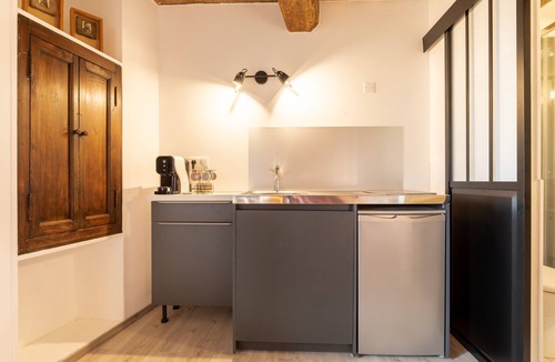 Coursegoules Apartment | Lou Baoumoun - Studio Apartment, Sleeps 2