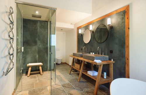 Cotignac Hotel | Lou Calen Retreat