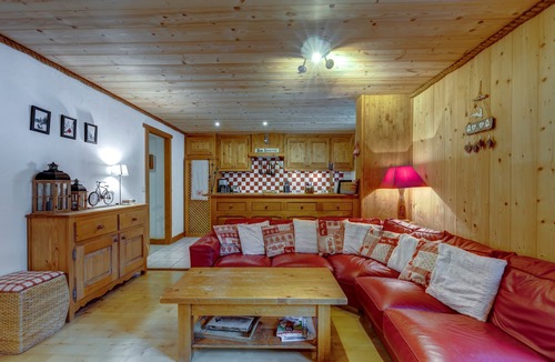 La Giettaz Apartment | Lou Darbelots - Three Bedroom Apartment, Sleeps 6