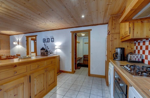 La Giettaz Apartment | Lou Darbelots - Three Bedroom Apartment, Sleeps 6