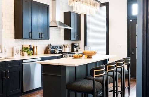 Benton Park West House | Lou Luxe- Speakeasy, EPIC Arcade, Hottub & FirePit