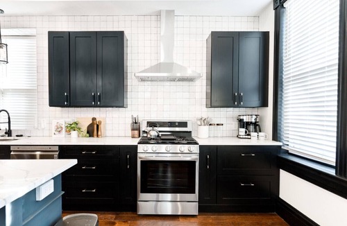 Benton Park West House | Lou Luxe- Speakeasy, EPIC Arcade, Hottub & FirePit