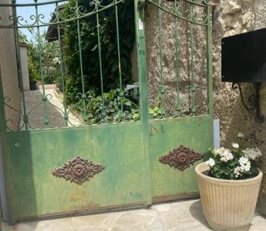 Lectoure House | Lou Mut