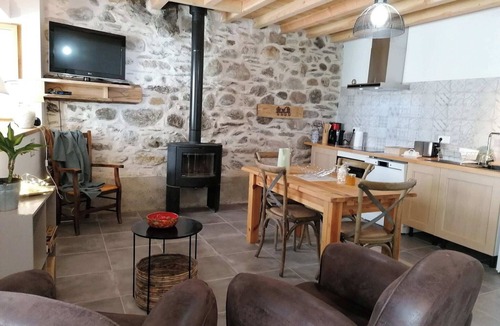 Siguer House | Lou's Barn