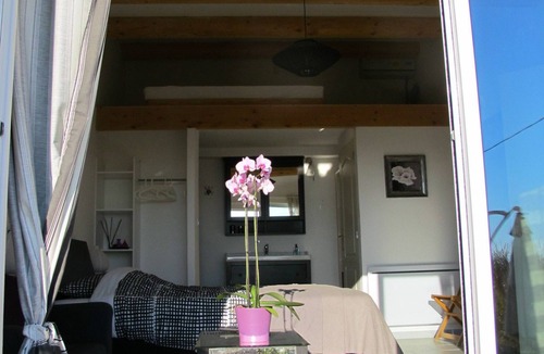 Sainte-Colombe Bed & Breakfast | Loucardalines