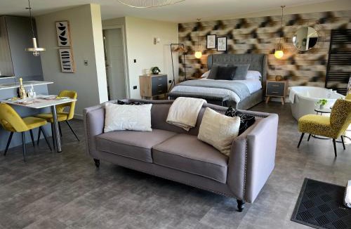 Newmilns Apartment | Loudoun Mains Luxury Lodges