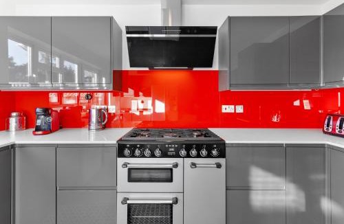 Sunbury on Thames House | Loudwater close