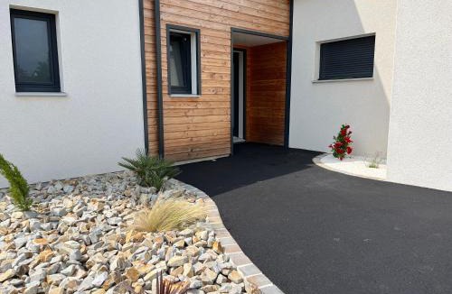 Saint-Pavace House | Loue étage