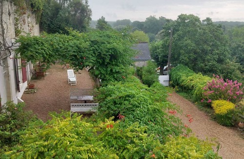 Nazelles-Negron House | Loue Maison au Coeur des Châteaux de la Loire, Semi-troglodyte, Piscine